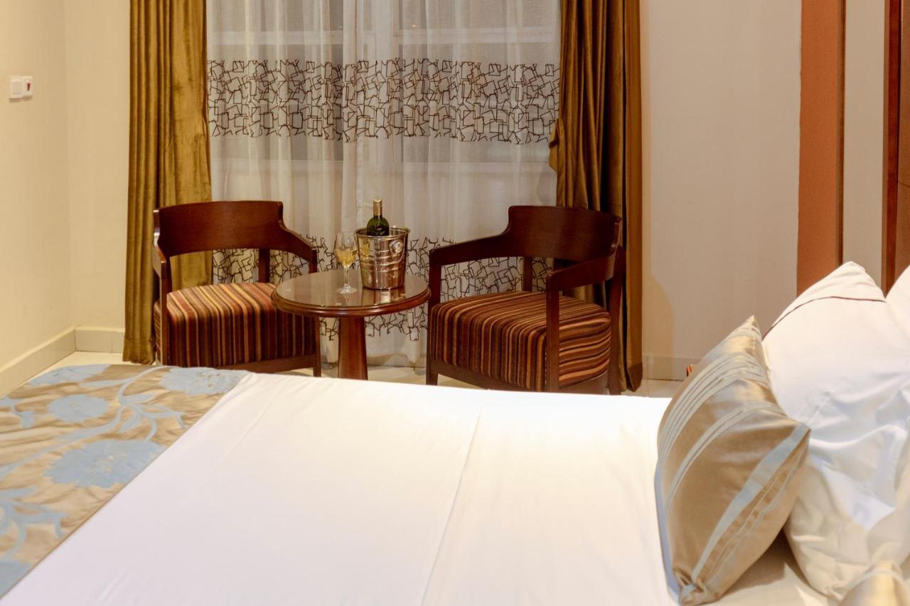 Frederick'S Lodge Кумаси Екстериор снимка