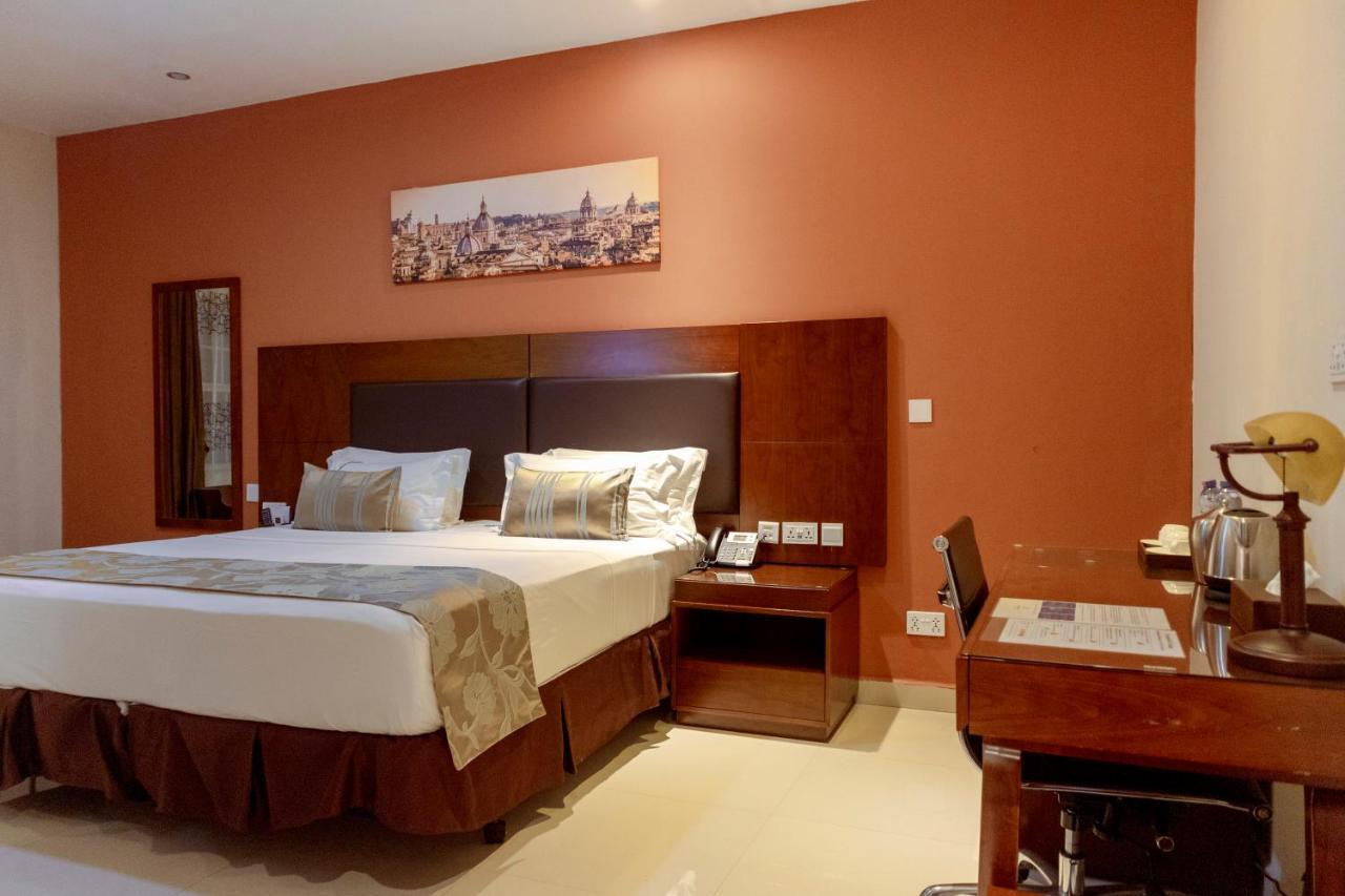 Frederick'S Lodge Кумаси Екстериор снимка